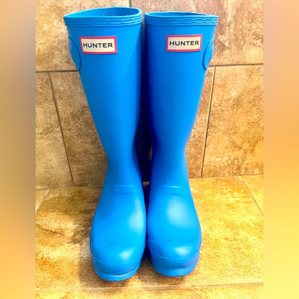 Hunter Big Kids Boots - Size 6 (equivalent to a Women’s 7)